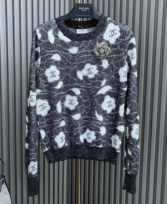 СВИТЕР CHANEL фото