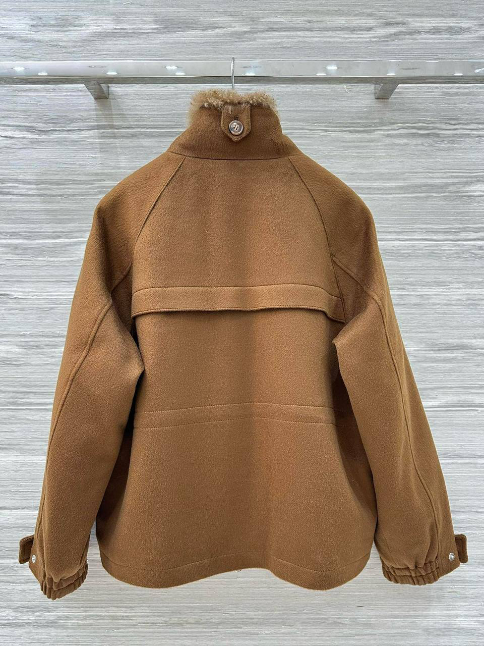 КУРТКА LORO PIANA детальное фото