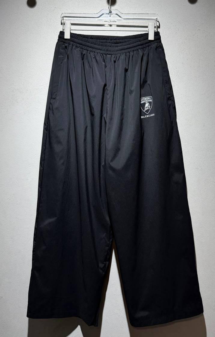 КОСТЮМ BALENCIAGA детальное фото