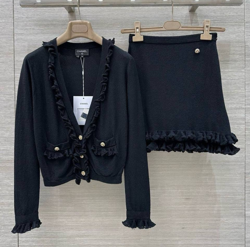 КОСТЮМ CHANEL фото