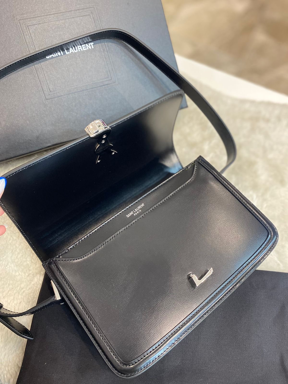 СУМКА SAINT LAURENT детальное фото