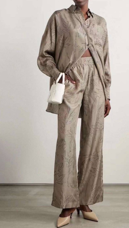 КОСТЮМ BRUNELLO CUCINELLI фото