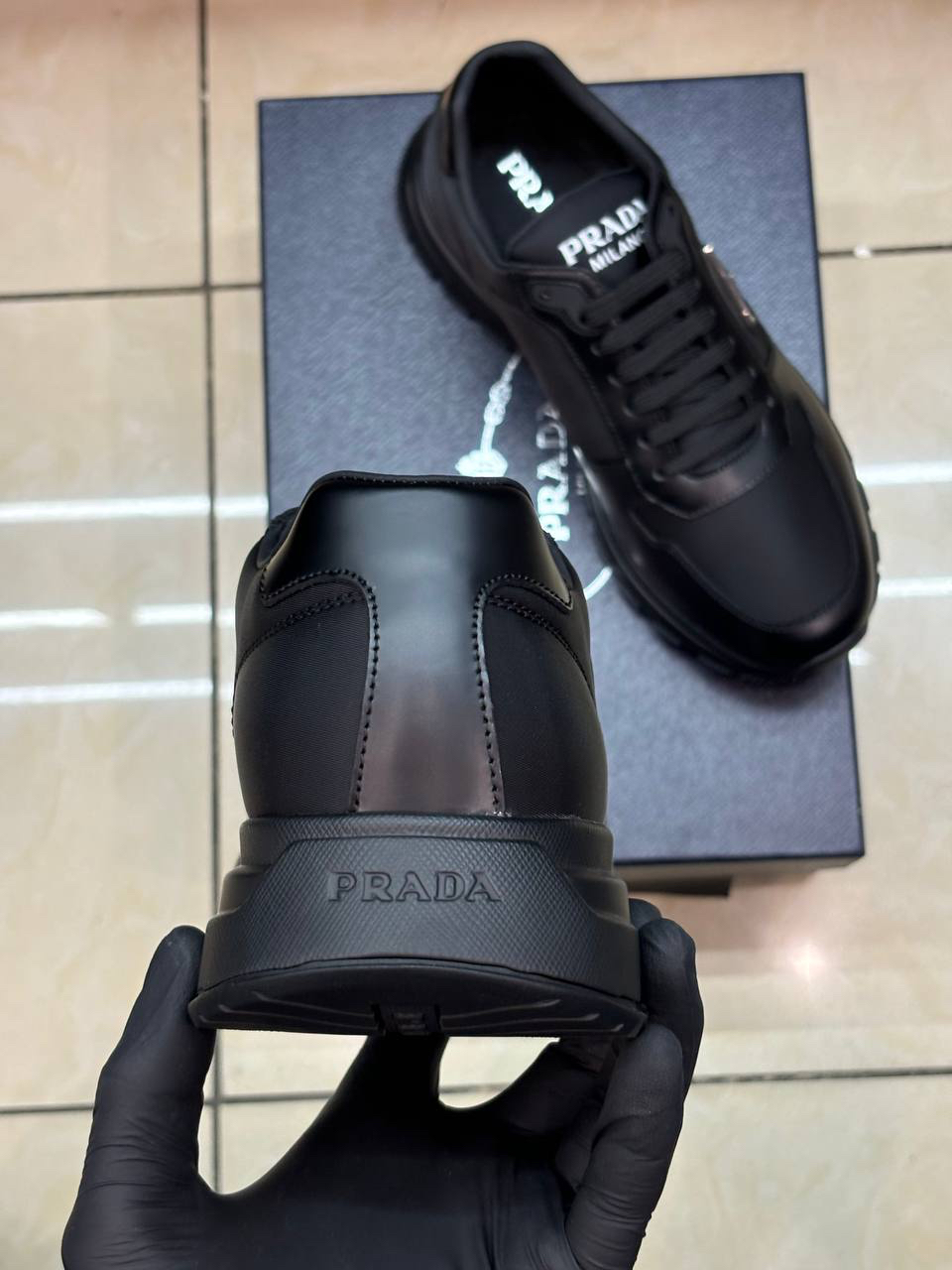 МУЖСКИЕ КРОССОВКИ PRADA детальное фото