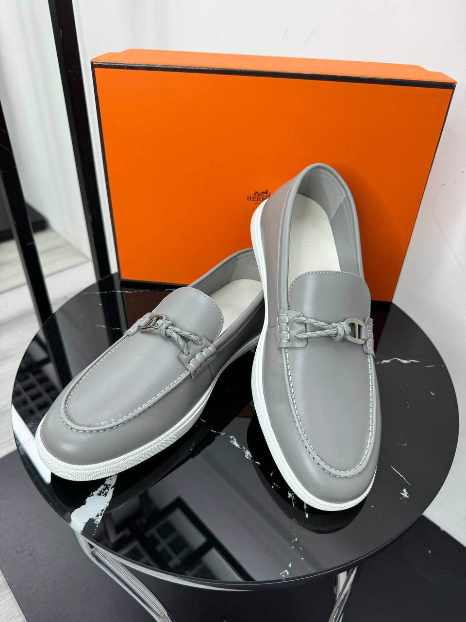 МУЖСКИЕ ЛОФЕРЫ HERMES детальное фото