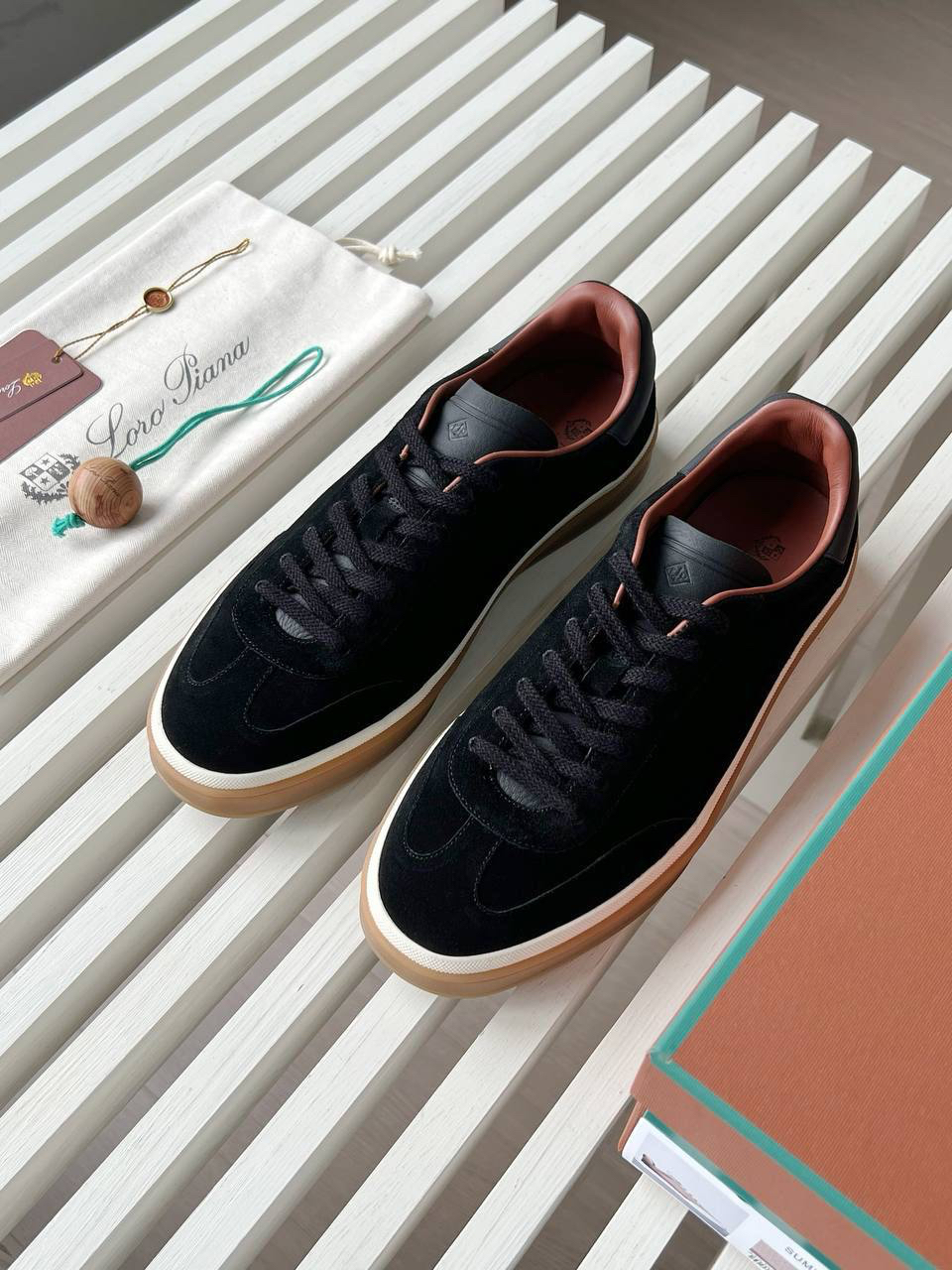 МУЖСКИЕ КЕДЫ LORO PIANA детальное фото