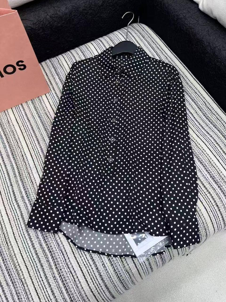 КОСТЮМ CHANEL детальное фото