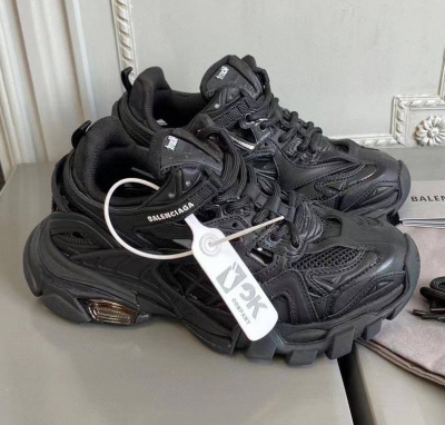 КРОССОВКИ BALENCIAGA фото