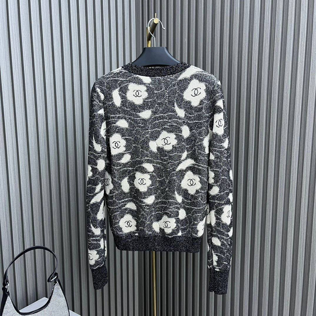 СВИТЕР CHANEL детальное фото