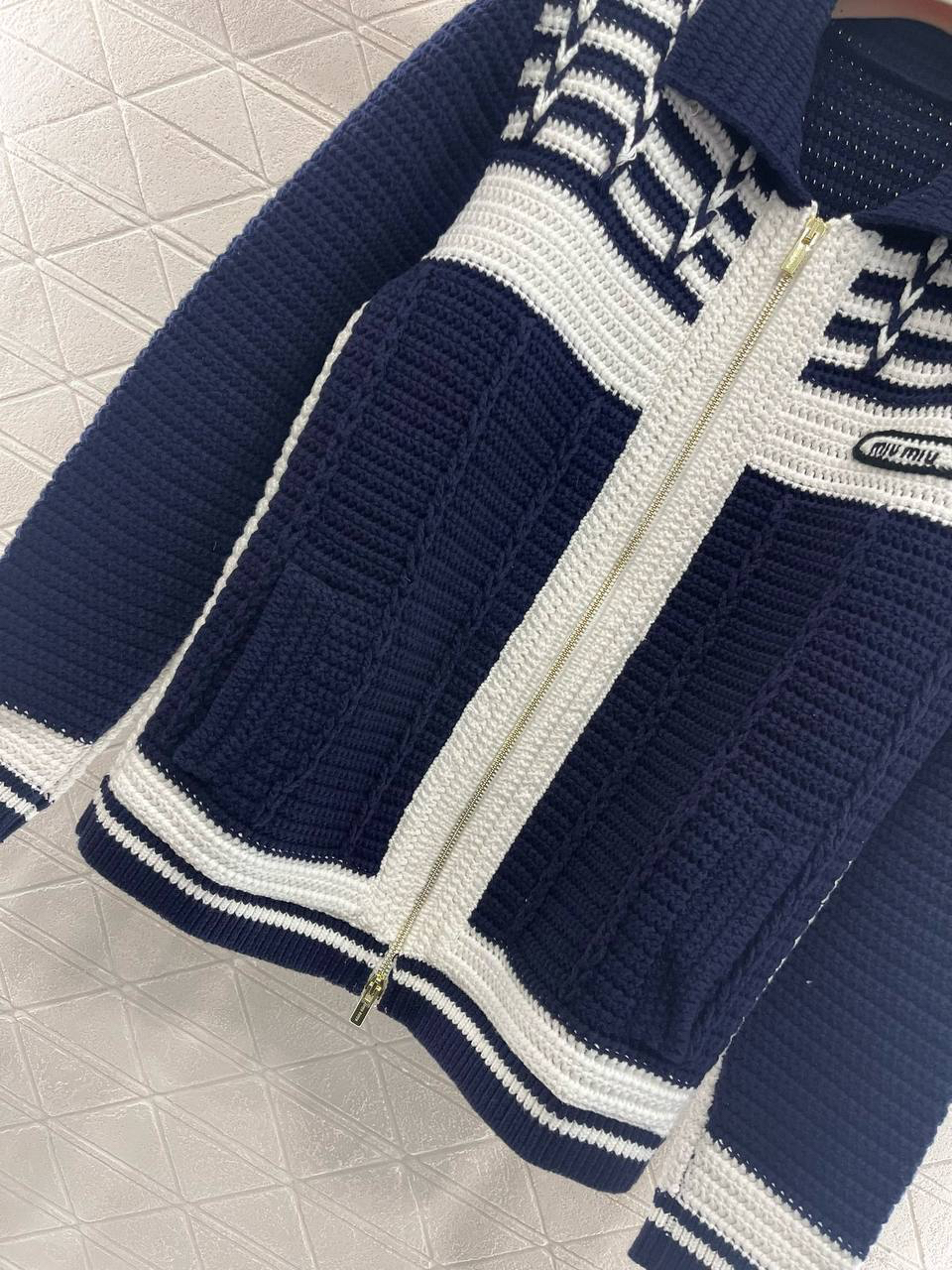 КАРДИГАН MIU MIU детальное фото