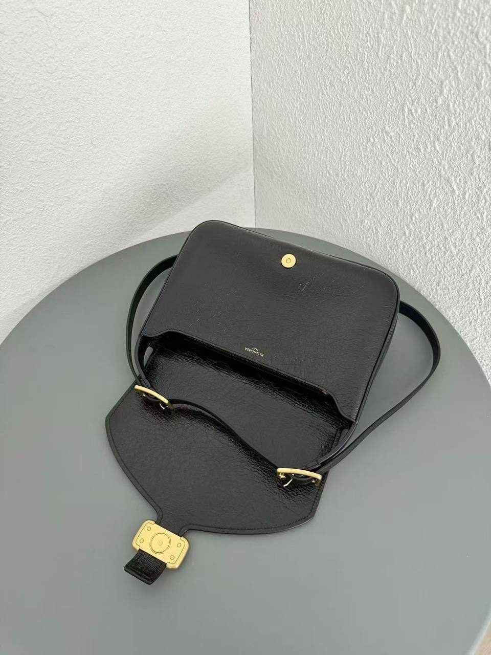 СУМКА BALENCIAGA детальное фото