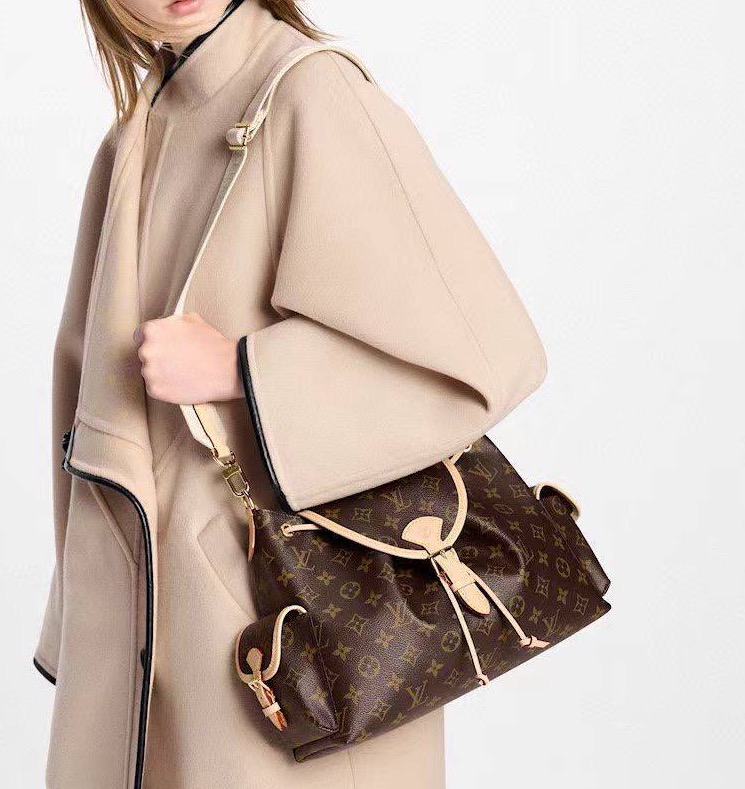 СУМКА LOUIS VUITTON фото