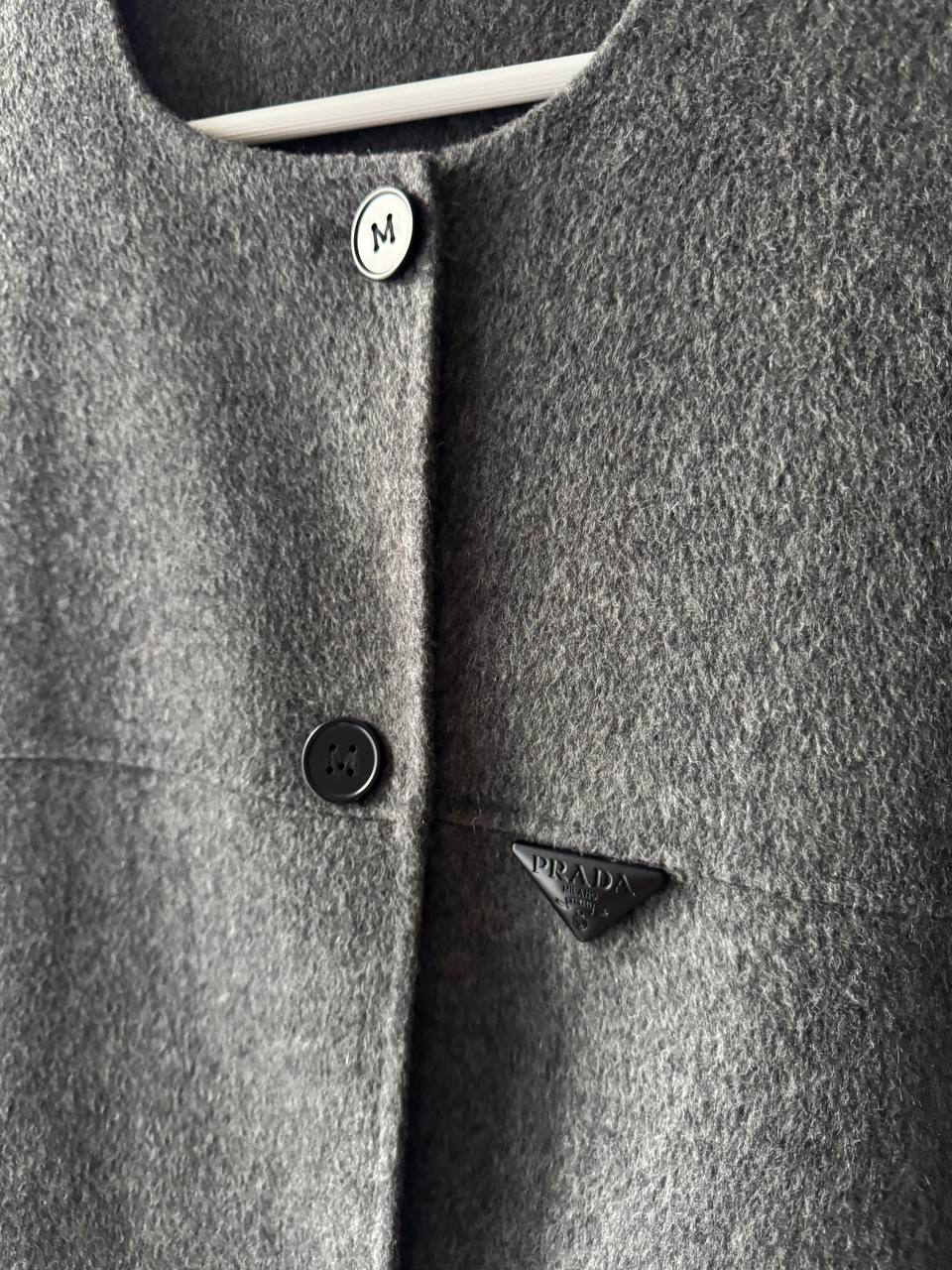 ПАЛЬТО PRADA детальное фото