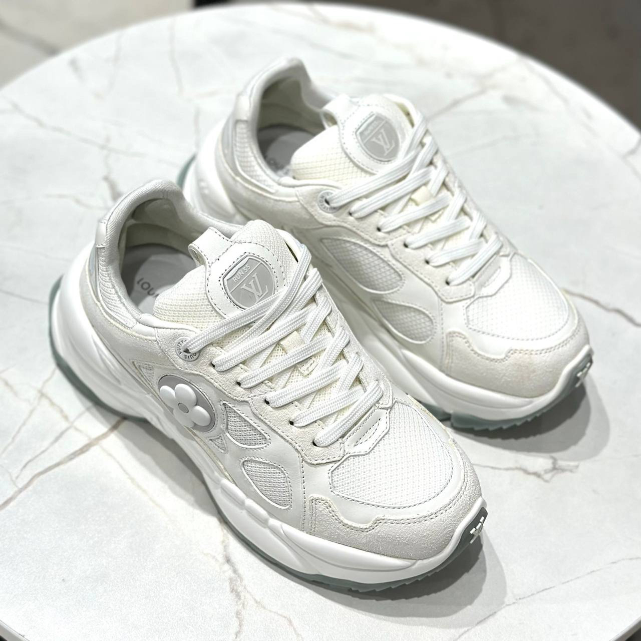 КРОССОВКИ LOUIS VUITTON детальное фото