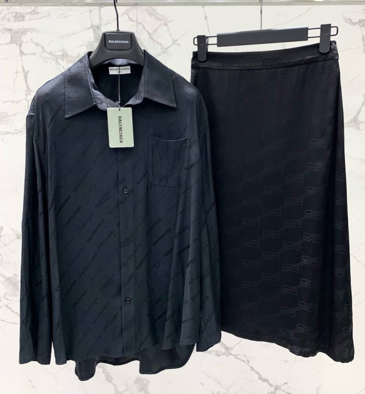 КОСТЮМ BALENCIAGA фото