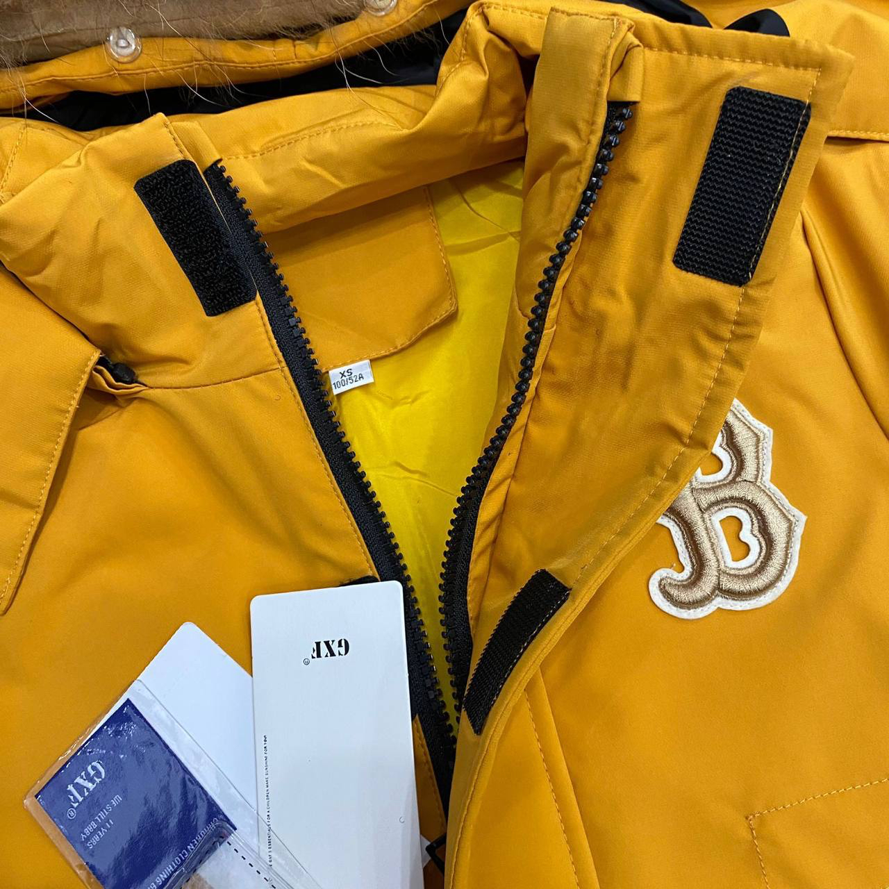 ДЕТСКАЯ КУРТКА BURBERRY детальное фото