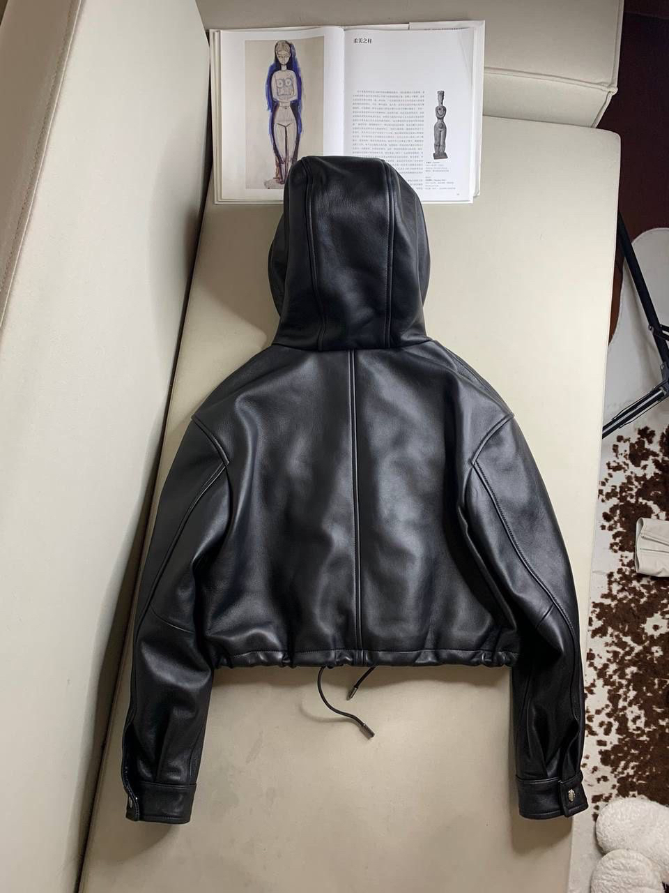 КУРТКА PRADA детальное фото