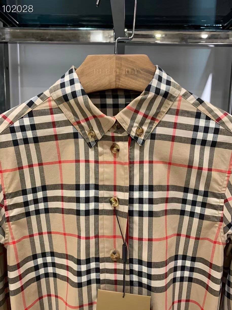 ПЛАТЬЕ BURBERRY детальное фото