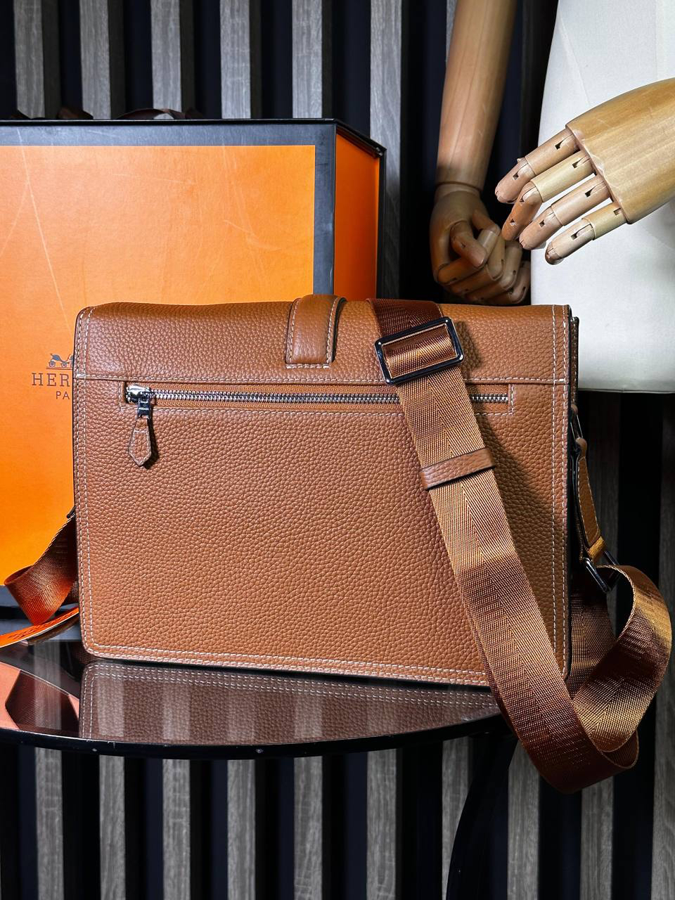 МУЖСКАЯ СУМКА МЕССЕНДЖЕР HERMES детальное фото