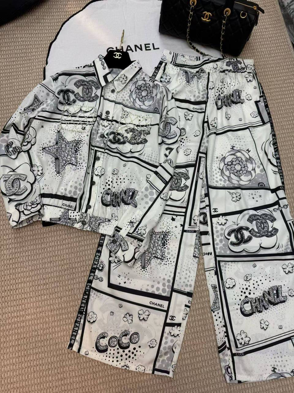 КОСТЮМ CHANEL детальное фото