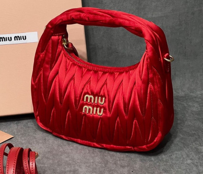 СУМКА MIU MIU WANDER фото