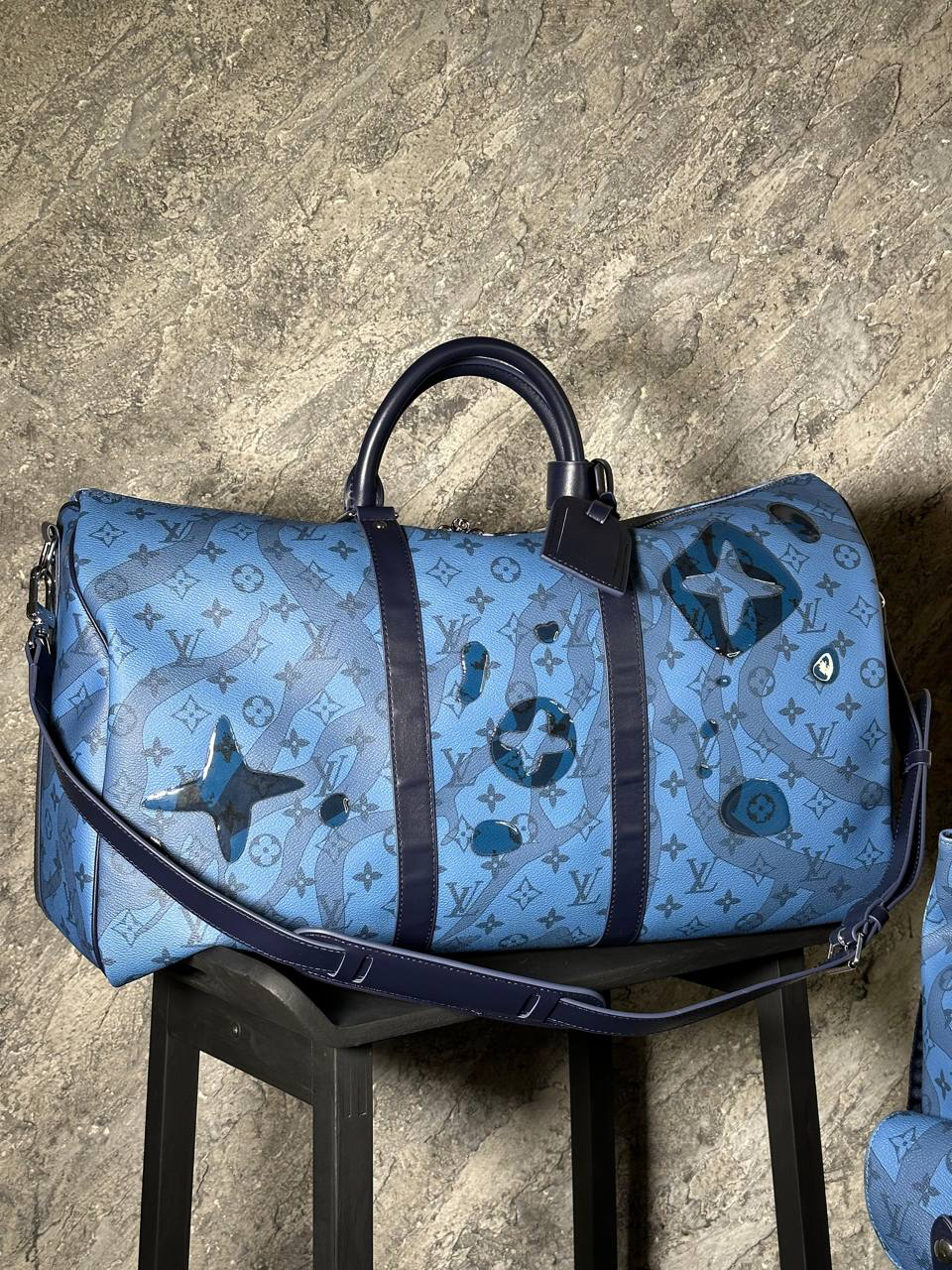 ДОРОЖНАЯ СУМКА LOUIS VUITTON детальное фото