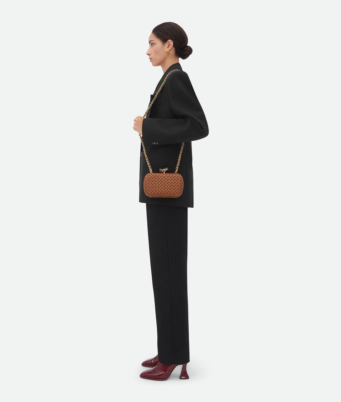 КЛАТЧ BOTTEGA VENETA детальное фото