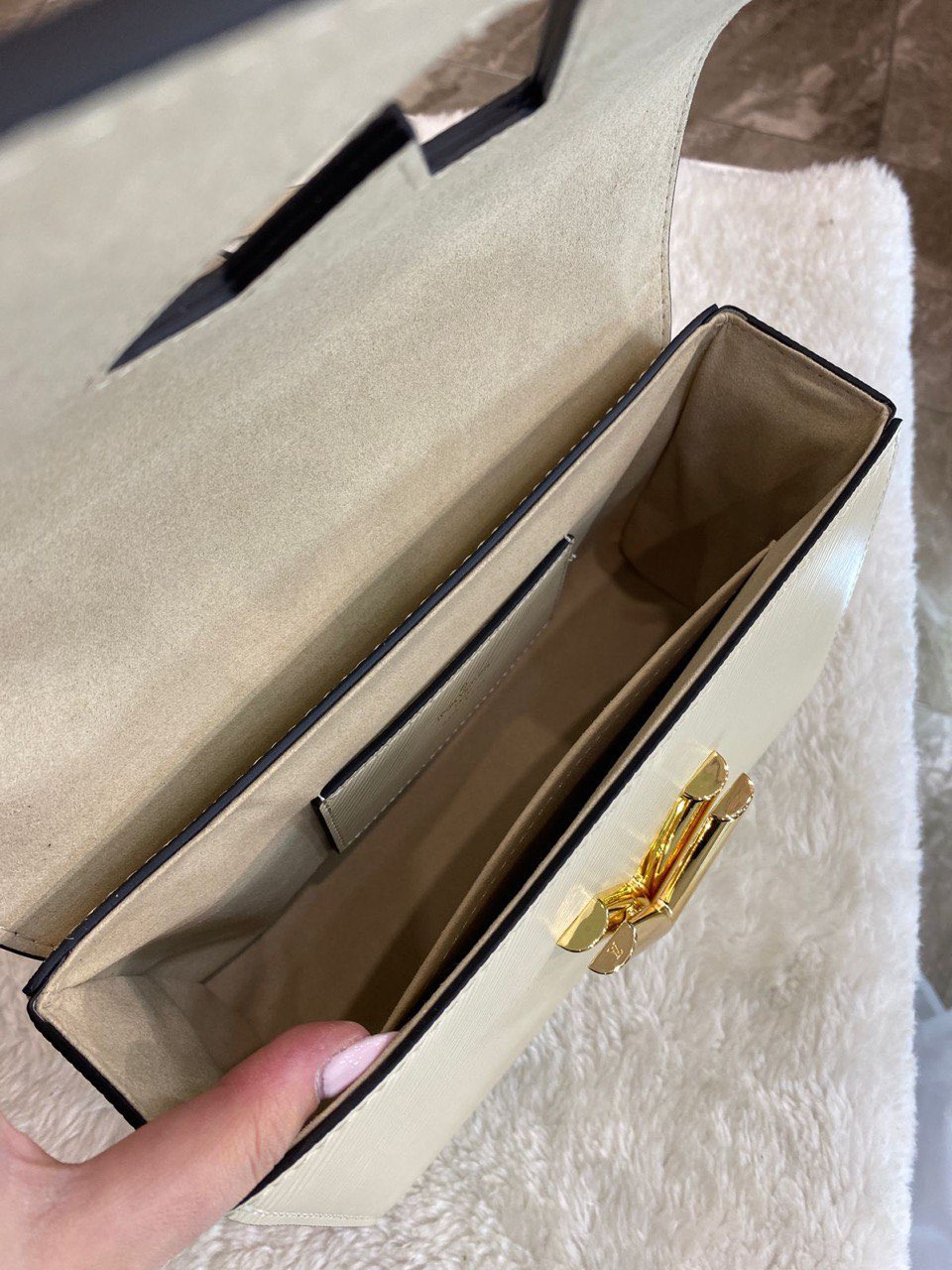 СУМКА LOUIS VUITTON детальное фото