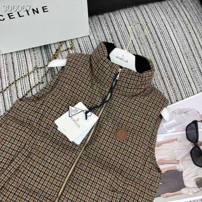 ЖИЛЕТ MONCLER детальное фото