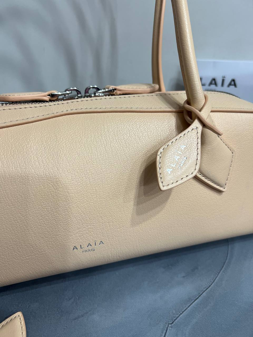 СУМКА ALAIA детальное фото