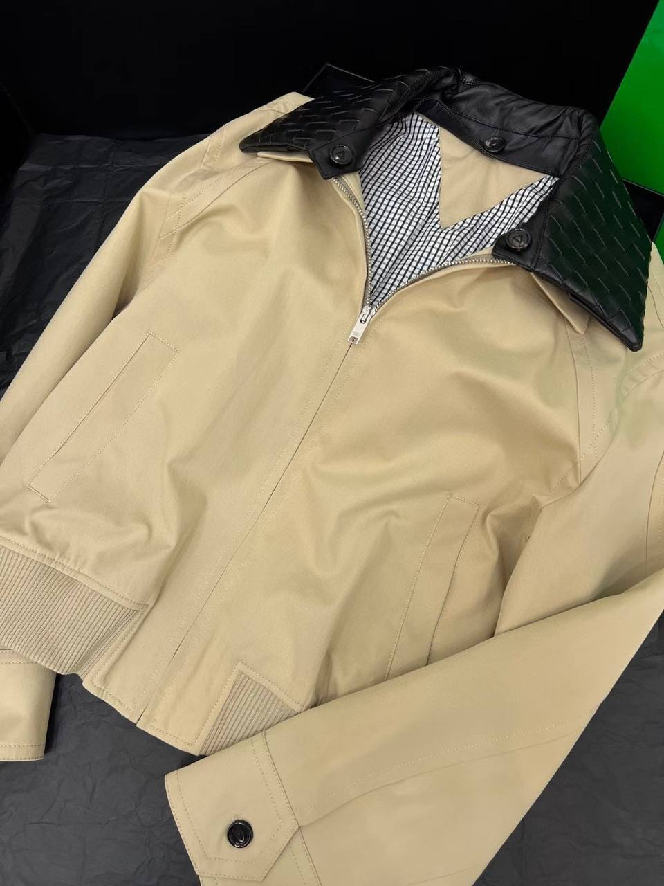 КУРТКА BOTTEGA VENETA детальное фото