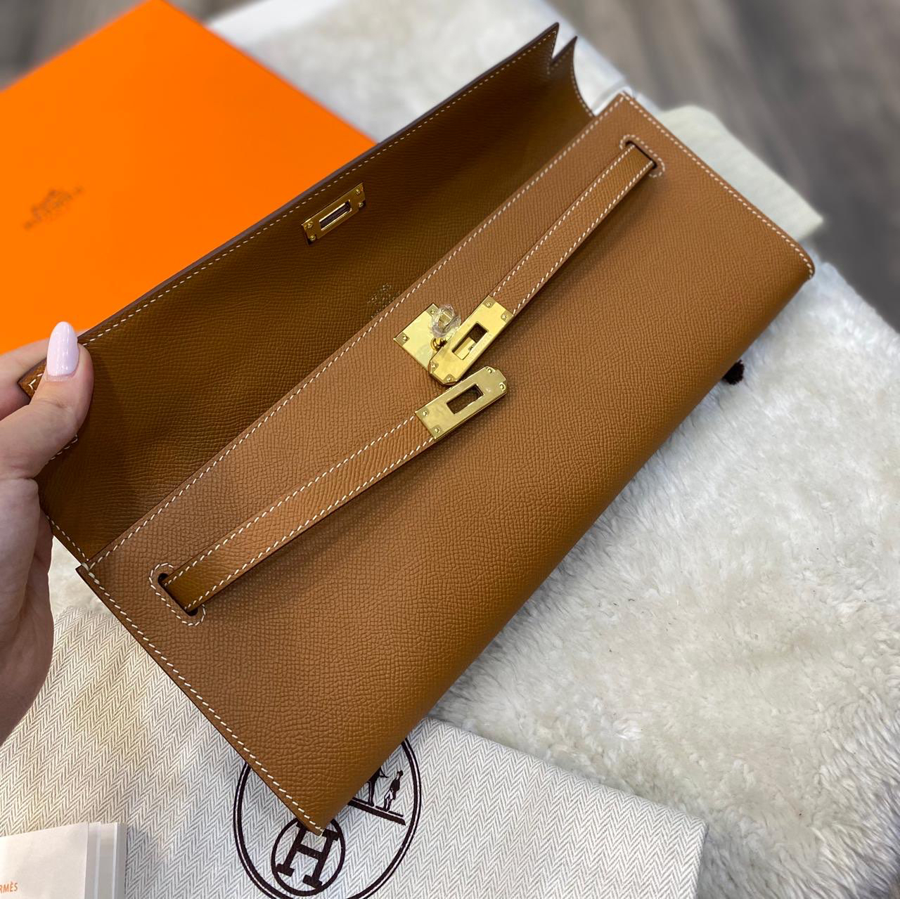КЛАТЧ HERMES KELLY CUT детальное фото