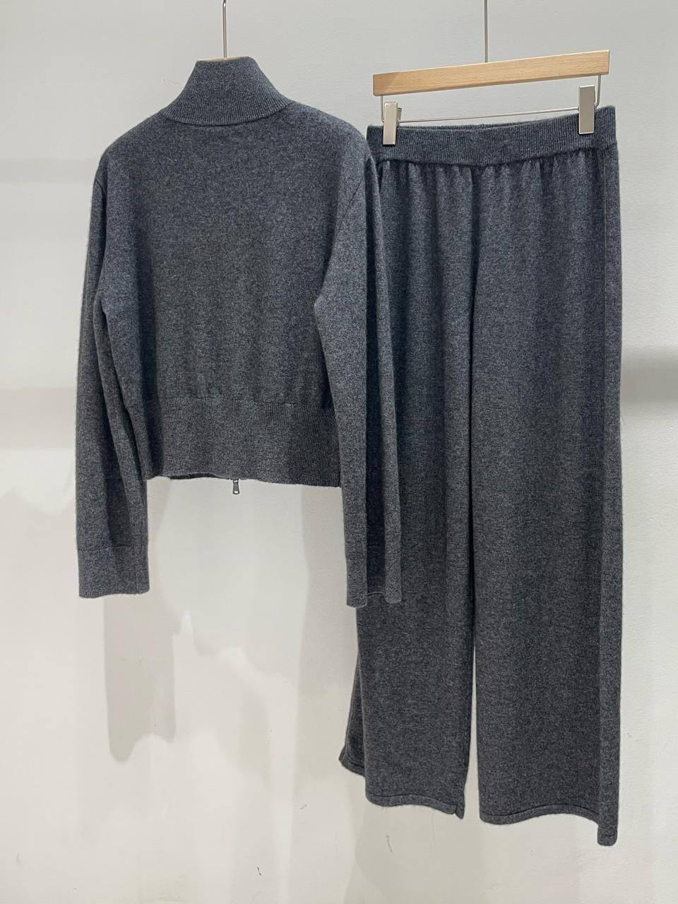 КОСТЮМ BRUNELLO CUCINELLI детальное фото