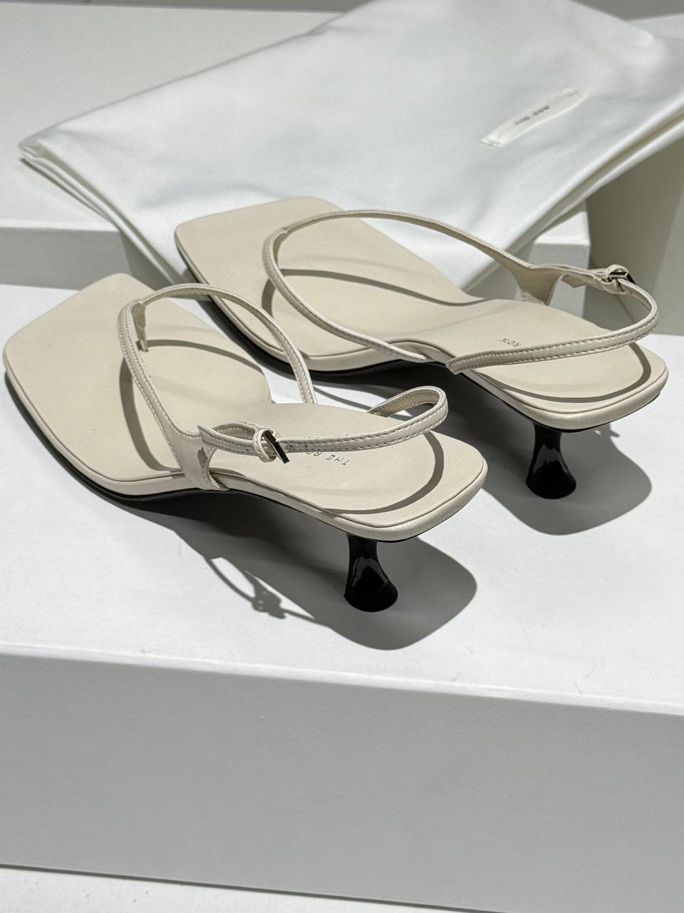 БОСОНОЖКИ THE ROW детальное фото