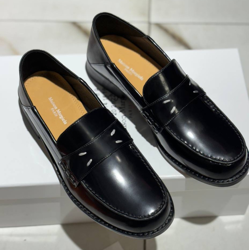 ЛОФЕРЫ MAISON MARGIELA фото