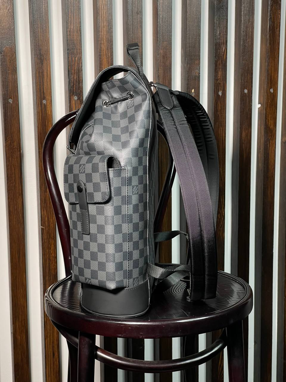 МУЖСКОЙ РЮКЗАК LOUIS VUITTON детальное фото