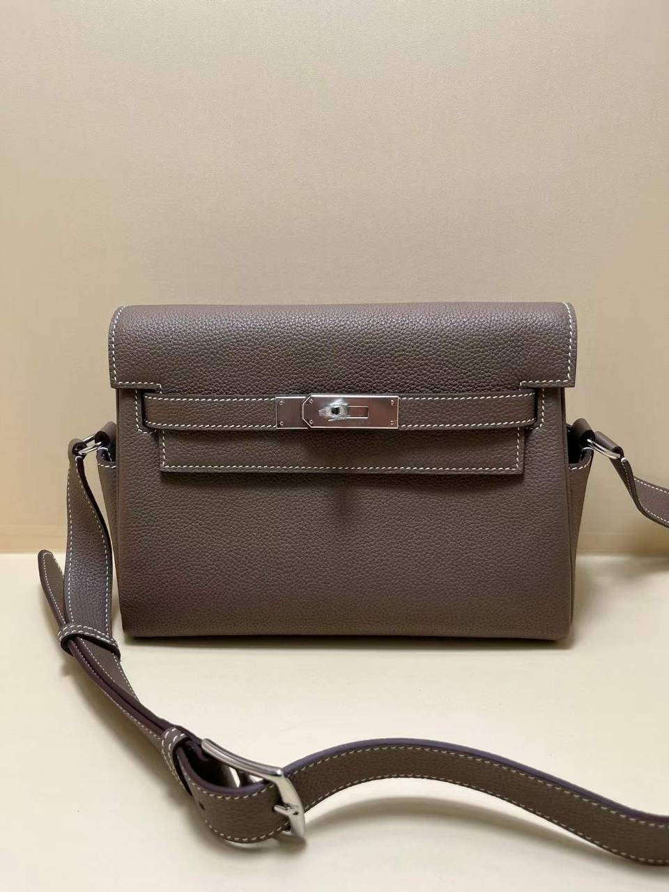 МУЖСКАЯ СУМКА МЕССЕНДЖЕР HERMES детальное фото