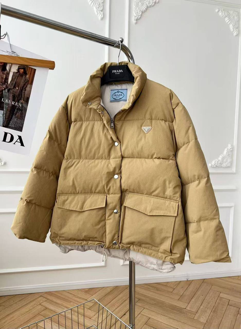 ПУХОВИК PRADA детальное фото