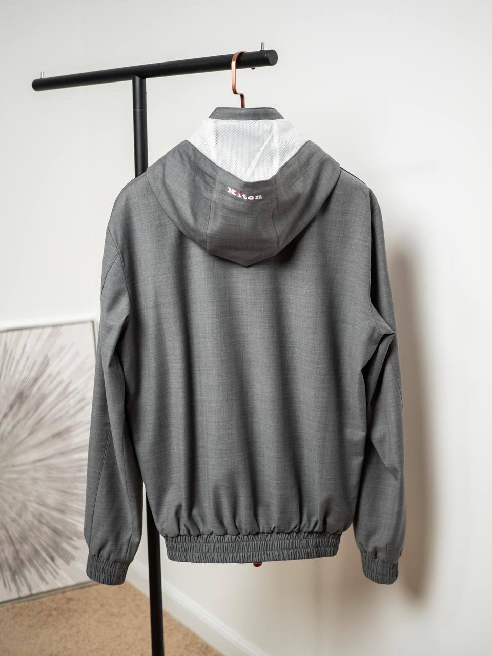 МУЖСКОЙ КОСТЮМ KITON детальное фото