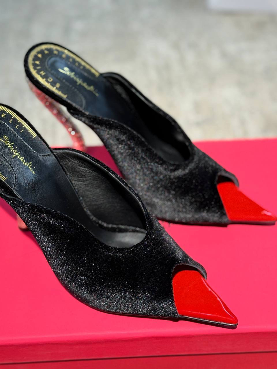ТУФЛИ SCHIAPARELLI детальное фото