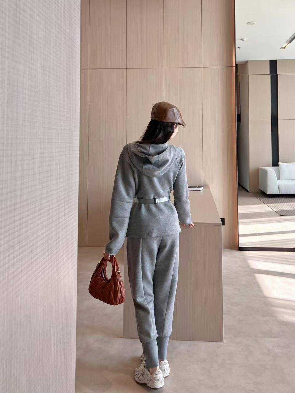 КОСТЮМ MIU MIU детальное фото