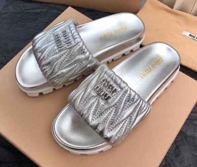 ШЛЕПКИ MIU MIU фото