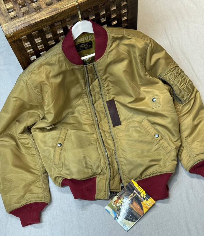 БОМБЕР фото