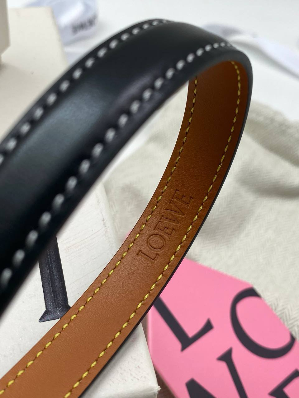 ЖЕНСКИЙ РЕМЕНЬ LOEWE детальное фото