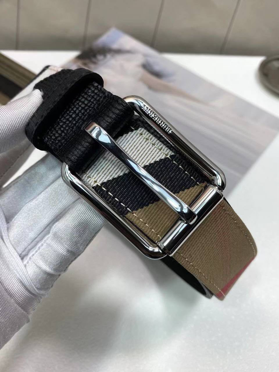 ЖЕНСКИЙ РЕМЕНЬ BURBERRY детальное фото