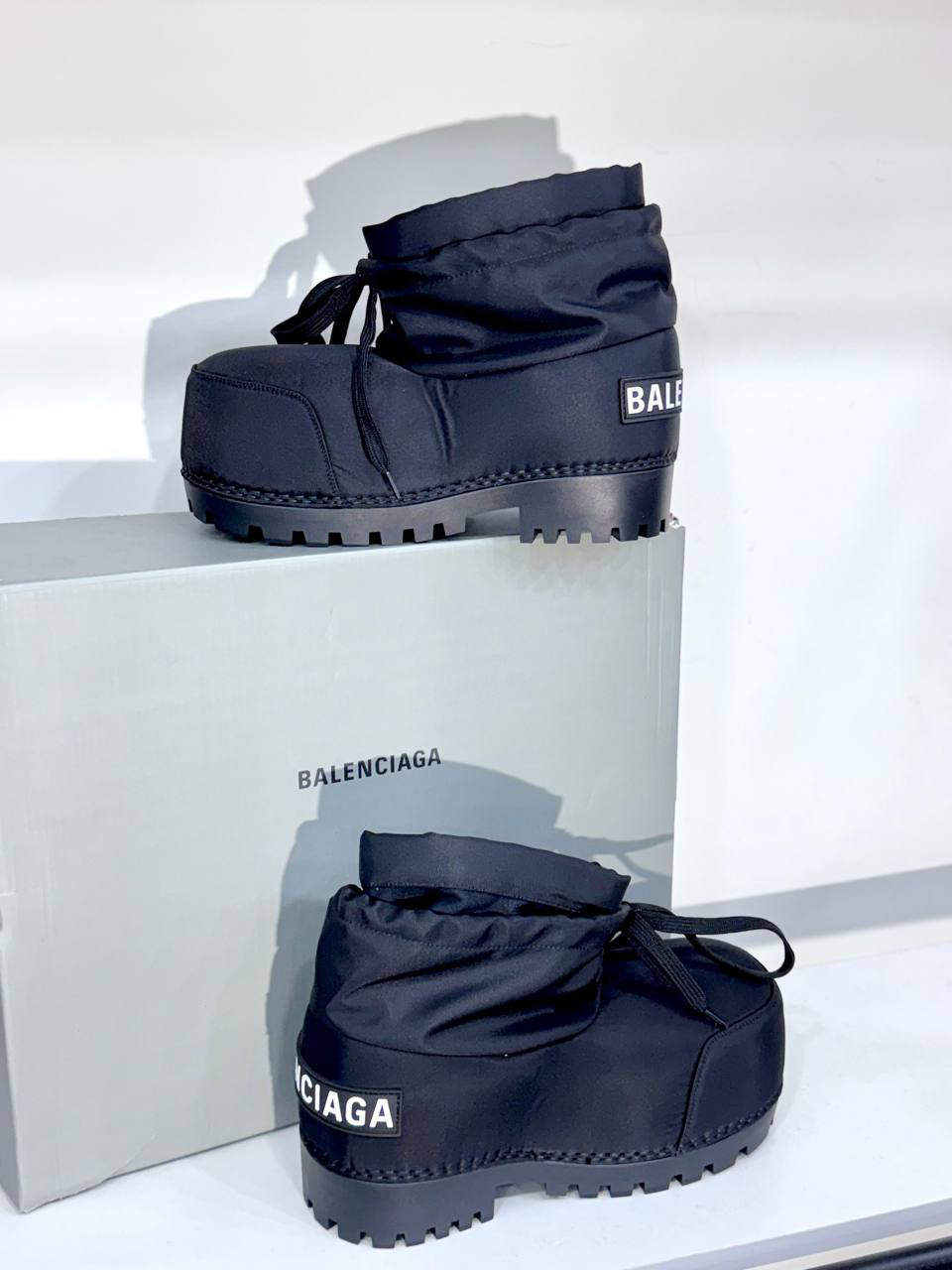 ДУТИКИ BALENCIAGA детальное фото