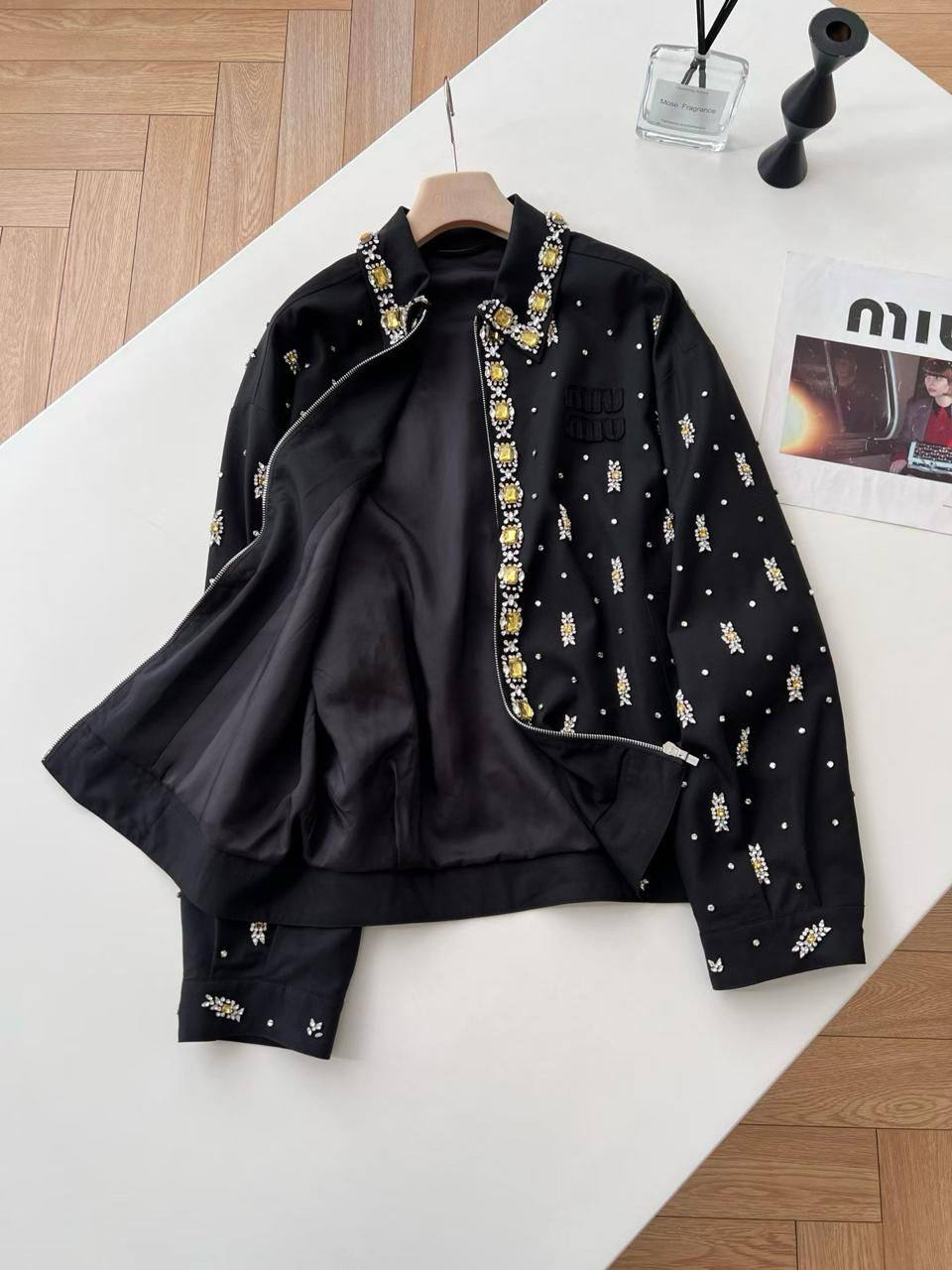 ВЕТРОВКА MIU MIU детальное фото