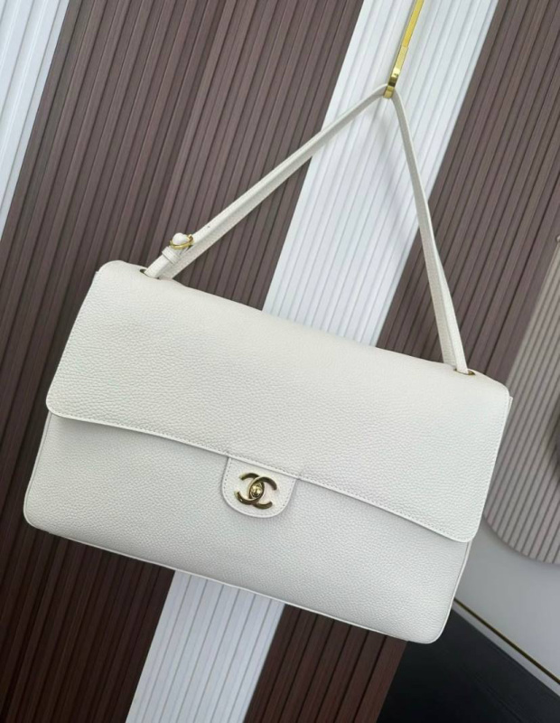 СУМКА CHANEL MAXI FLAP фото