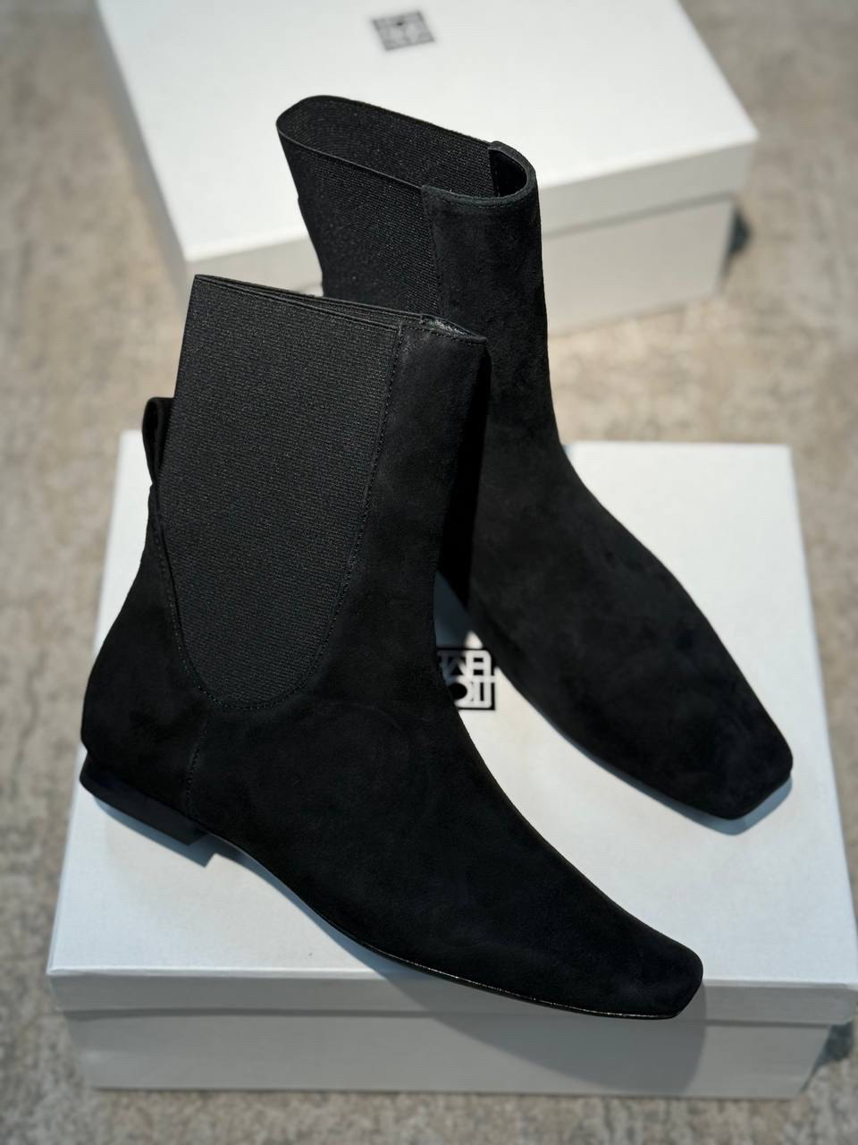 БОТИЛЬОНЫ TOTEME детальное фото