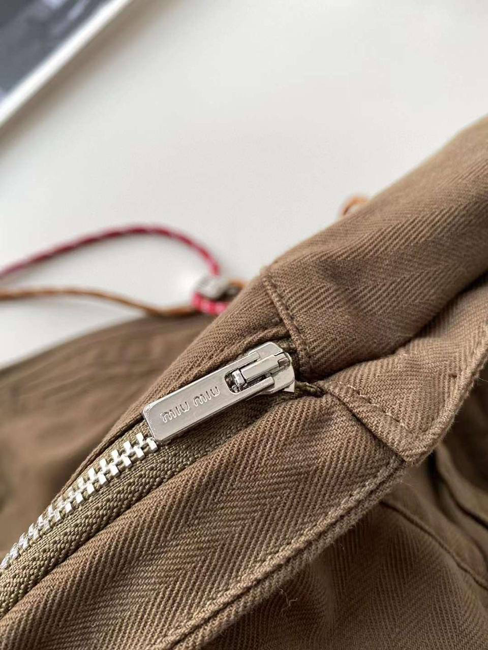 БРЮКИ MIU MIU детальное фото