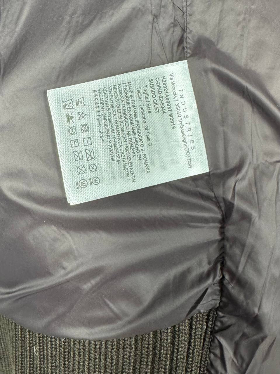 МУЖСКАЯ КУРТКА MONCLER детальное фото